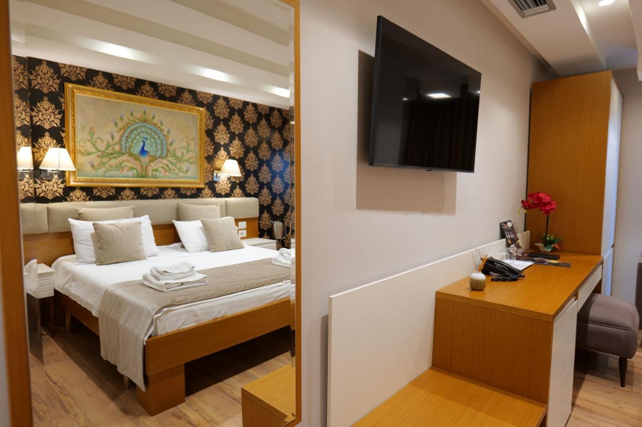 Queen Hotel 4*
