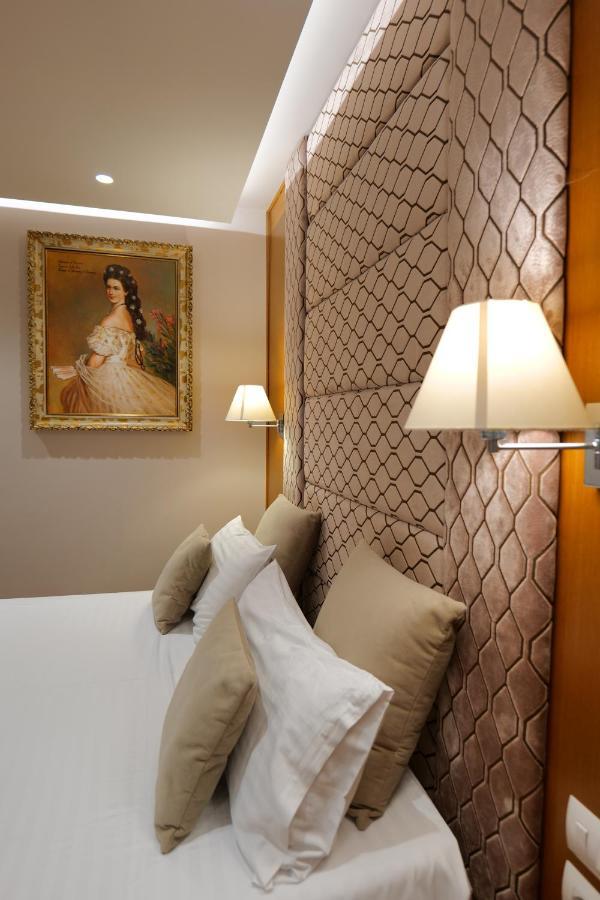 Queen Hotel Selitë e Vogël