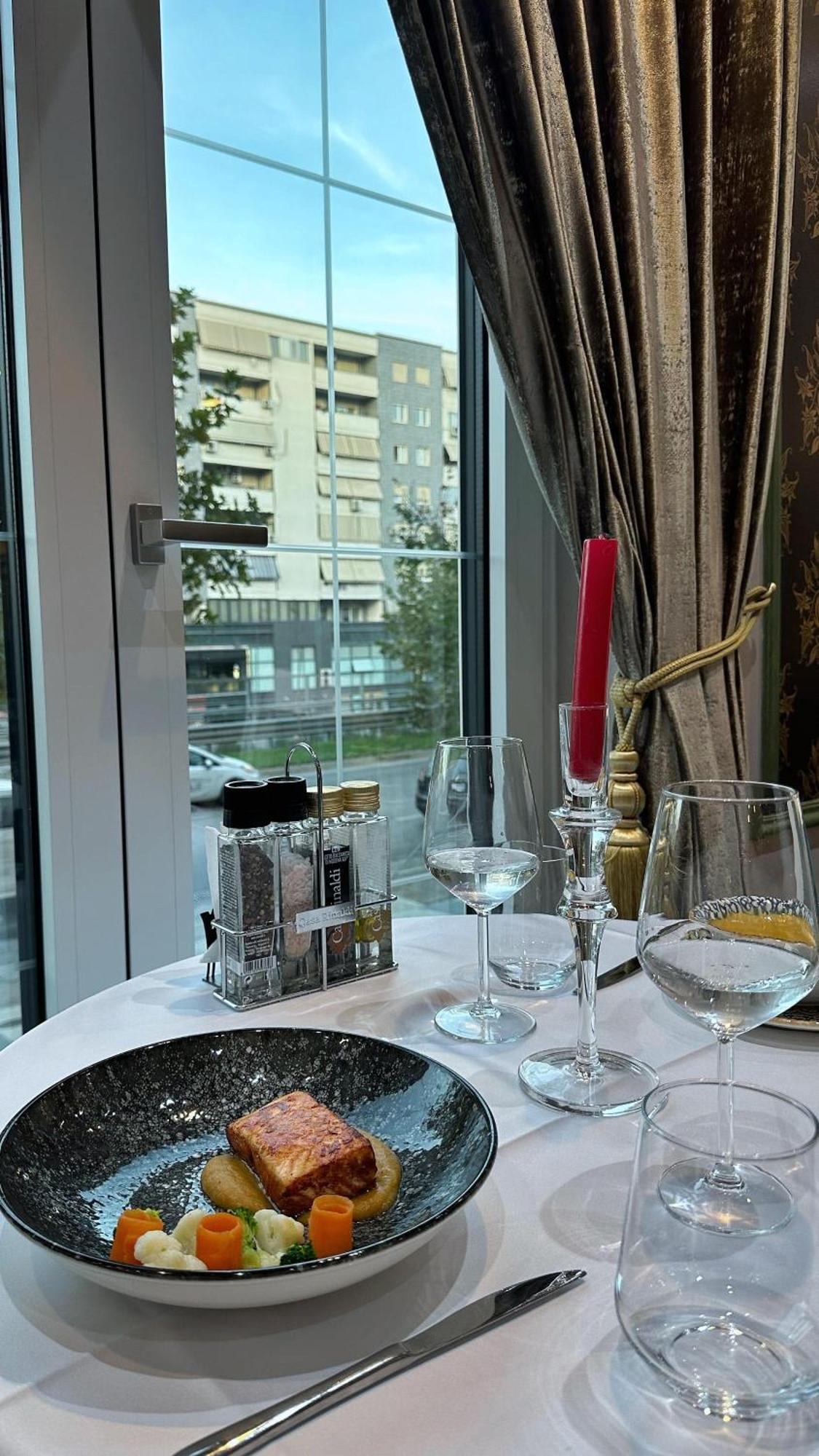 Hotel Queen Selitë e Vogël